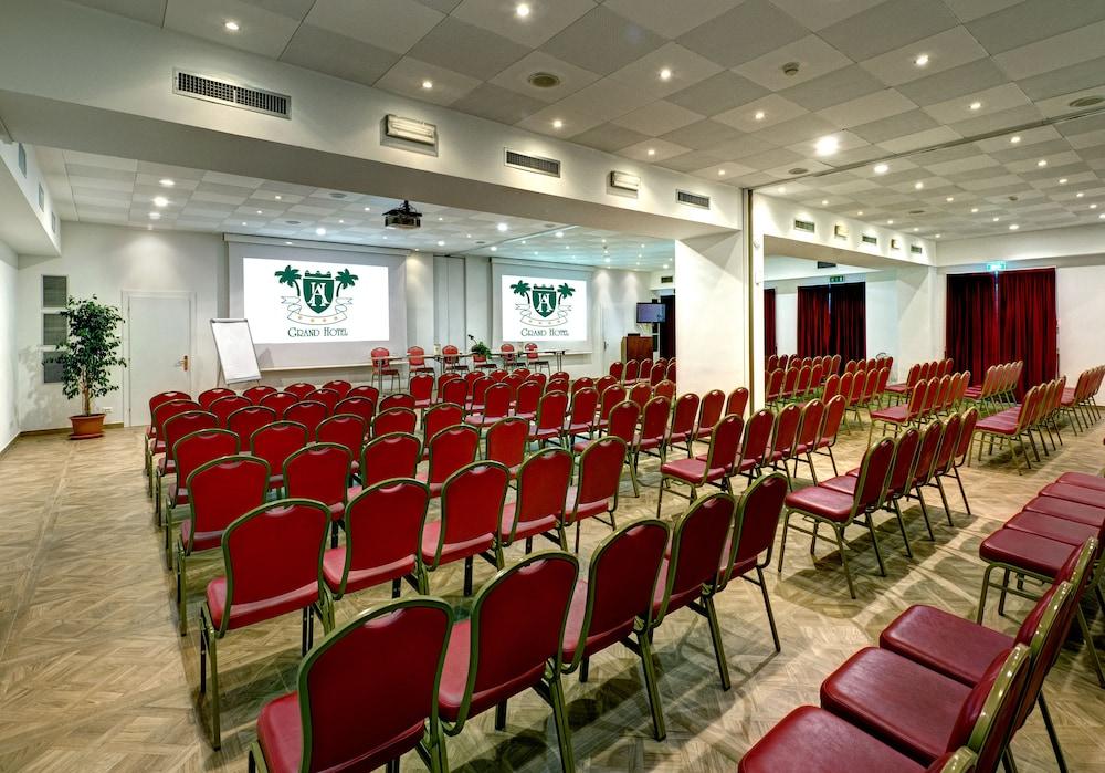 Grand Hotel Arenzano Luaran gambar